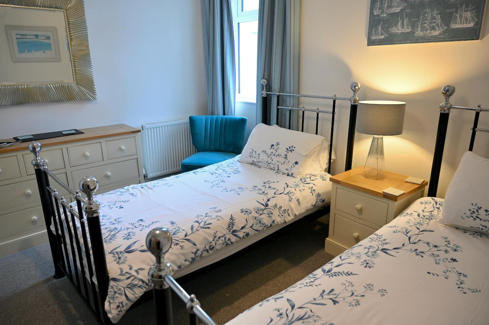 Glan Y Mor, Sleeps 20, 8 Bedrooms, 8 Bathrooms, Seafront, Крик'єт Екстер'єр фото